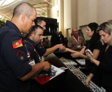 Cerca de 3 mil bombeiros militares de todo o Brasil participam da abertura do XVIII Seminário Nacional de Bombeiros em Foz do Iguaçu, no Paraná