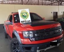 BPFron apreende cerca de 300 quilos de veneno agrícola contrabandeado, munições e recupera um veículo durante ações distintas no Oeste do estado
