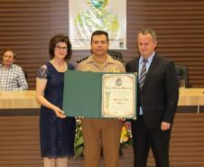 Vereadores de Pato Branco concedem ao tenente-coronel Dolenga o título de cidadão honorário