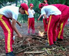 Acampamento marca o final de semana de alunos do projeto Bombeiro Mirim no Norte Pioneiro do Estado
