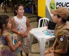 Matinhos, 25 de dezembro de 2018. Operação Verão Paraná 2018/2019 - Entrega de Pulseirinhas na Orla