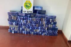 Mais de 185 quilos de maconha são apreendidos pela PM no Oeste do estado