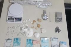 Na capital e RMC, PM recupera veículo roubado e encaminha oito pessoas suspeitas de tráfico de drogas e roubo