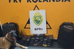 Em ocorrências separadas, policiais rodoviários apreendem maconha e bebidas contrabandeadas no interior do estado