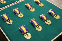 Oficiais e praças recebem a Medalha de Mérito do Comando-Geral durante solenidade em Curitiba