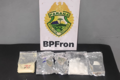 BPFRON apreende mais de 600 gramas de cocaína e 2,5 mil pacotes de cigarros no Oeste do estado