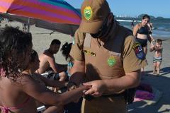 Após flagrantes no Litoral, PM orienta pais e responsáveis a não deixarem crianças sozinhas