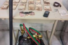 Trio tenta roubar banco, mas acaba abordado pela PM e R$ 12 mil são recuperados em Curitiba