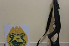 Arma longa e cigarros são apreendidos em abordagens distintas no Noroeste do estado