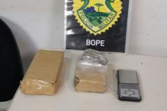 BOPE apreende quase dois quilos maconha em duas ocorrências e dois são presos no Cajuru, em Curitiba