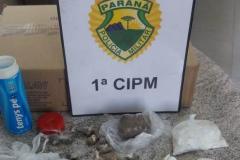 Drogas supostamente arremessadas para dentro do sistema prisional semiaberto da Lapa são apreendidas pela PM
