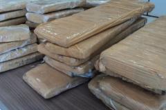 Na região metropolitana de Curitiba, Polícia Militar apreende mais de 100 tijolos de maconha