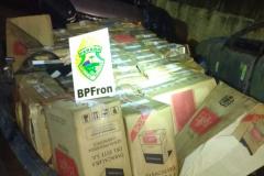 BPFron apreende 50 caixas de cigarros no lago Itaipu no Oeste do estado