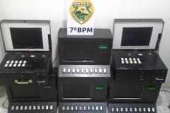 Seis máquinas caça-níqueis são apreendidas durante ação da PM em Tuneiras do Oeste (PR)