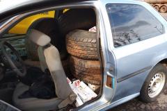 BPRv apreende carro com pneus e cigarros contrabandeados no Noroeste do estado