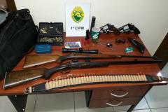 PM cumpre Mandado de Busca e Apreensão e apreende armas, mais de 500 munições e prende casal no Sudeste do estado