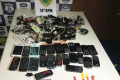PM percebe movimentação e contém grupo que tentava arremessar objetos para o interior de uma penitenciaria em Foz do Iguaçu (PR)