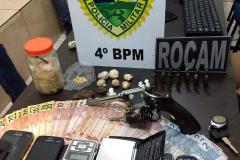 Drogas, arma de fogo, dinheiro e aparelhos eletrônicos são recuperados pela Polícia Militar no Noroeste do Estado