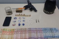 Arma de fogo e drogas são apreendidas na Região Metropolitana de Curitiba (RMC)
