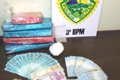Após abordagem, mais de três quilos de maconha, cocaína e ecstasy são apreendidos pela PM com homem em Pato Branco (PR)