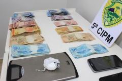 Em ações distintas no Noroeste do Estado, policiais militares encaminham três homens à delegacia e apreendem drogas e dinheiro