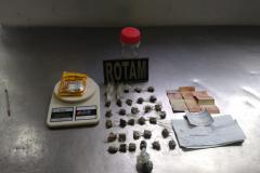 Em situações distintas, PM prende três homens suspeitos de tráfico de drogas em Cambé, no Norte do estado