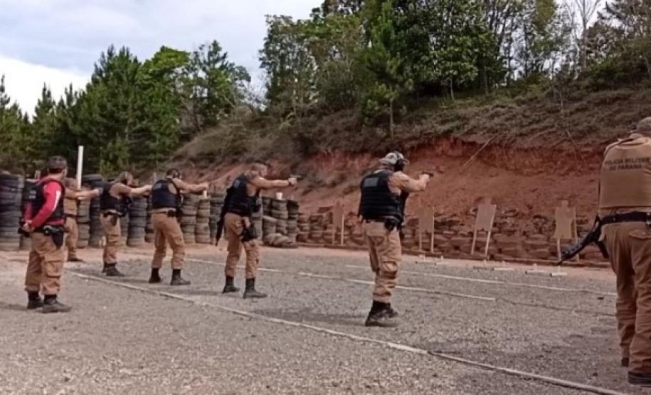 Polícia Militar do Paraná: NÓS FAZEMOS A DIFERENÇA.