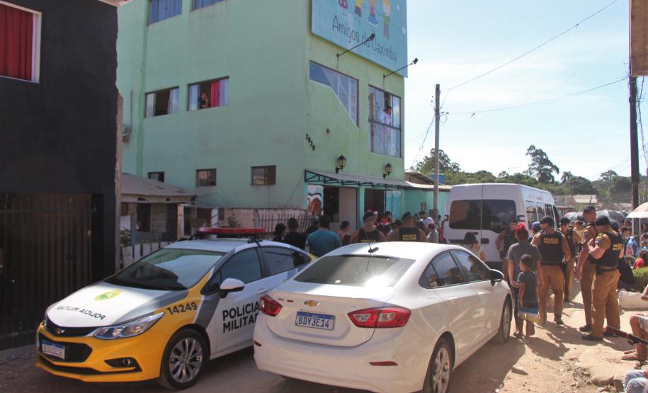 Policiais militares do COPOM arrecadam e doam 1,1 mil brinquedos para Projeto Amigos do Caximba