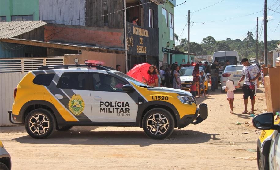 Policiais militares do COPOM arrecadam e doam 1,1 mil brinquedos para Projeto Amigos do Caximba